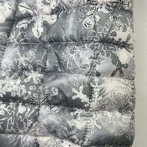 Snozu silver and white snowflake print quilted snowsuit pink fleece lining 0/3 m - Picture 10 of 14